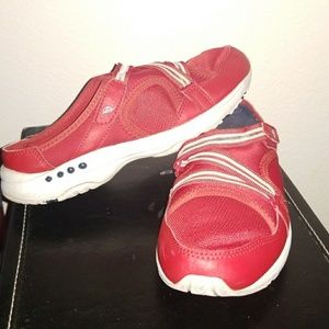 GUC❤Red & White Slip on Sneakers👟